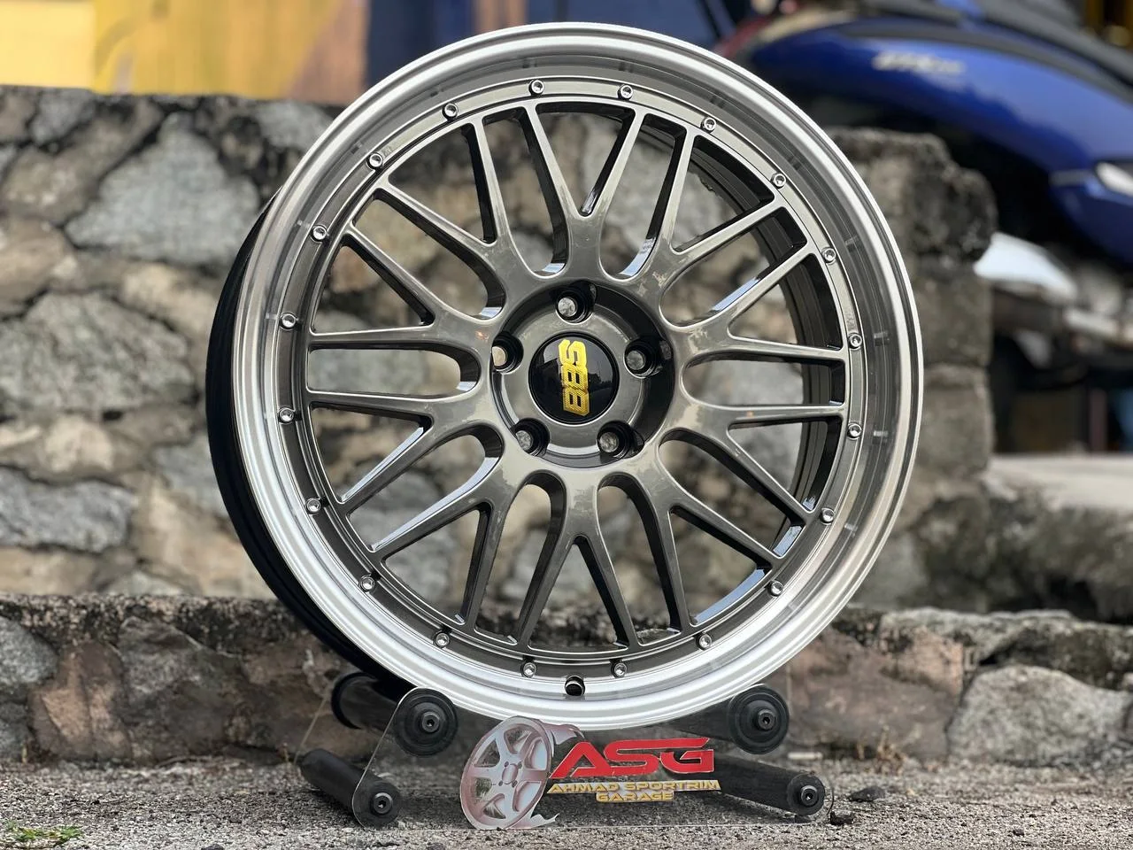 Silver mesh 19-inch sport rim displayed at Ahmad Sportrim Garage